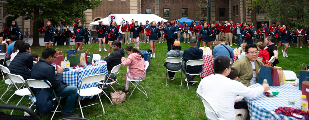 20230928 penn friends and family families on shoemaker green main